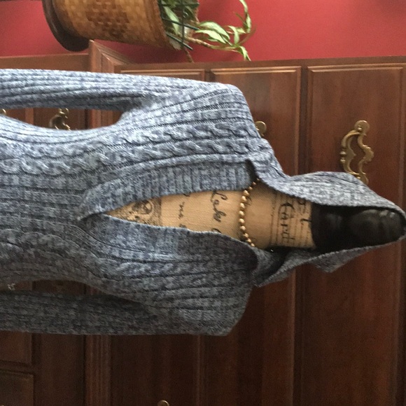 Rue 21 v neck sweater in two tones of blue! - Picture 5 of 5